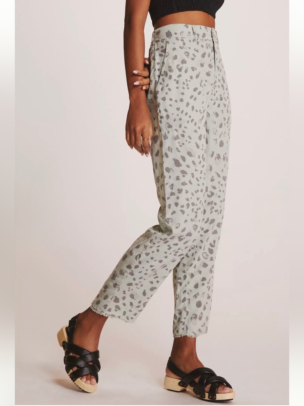 Anthropologie M Light Green Gray Spotted Frayed Hem Lightweight Moto Pants